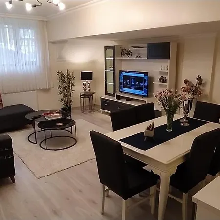 Vega House Apartment *