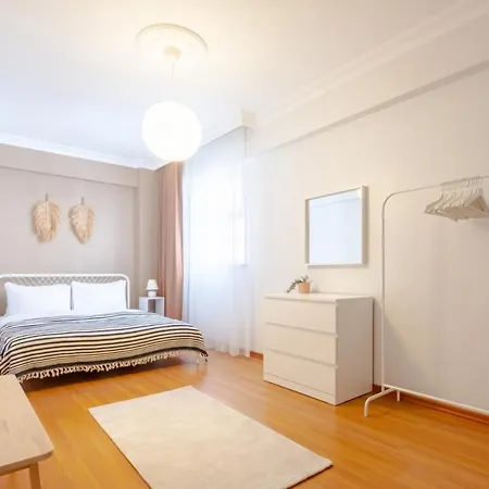 Apartment Splendid Flat With Location In Sisli