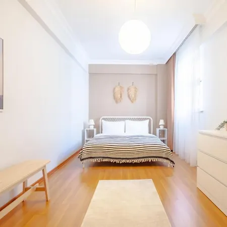 Apartment Splendid Flat With Location In Sisli *