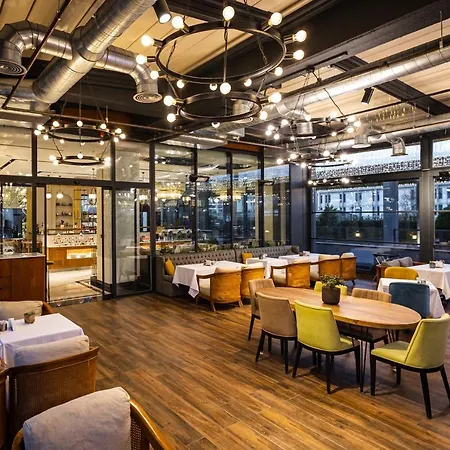 Movenpick Living West Hotel 5*