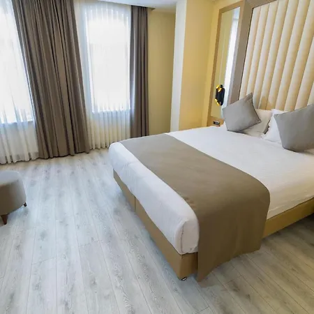 Hotel Brako *