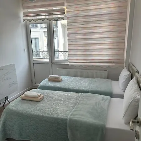 Center Of In Besiktas 2 1 With 2 Bathroom And 3 Air Conditioner Istanbul
