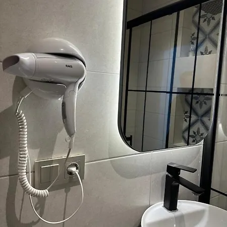 Center Of In Besiktas 2 1 With 2 Bathroom And 3 Air Conditioner *