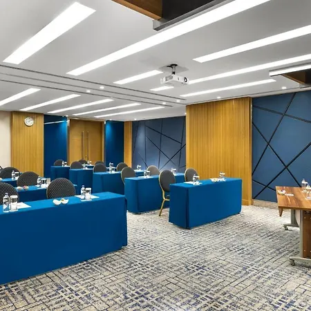 Crowne Plaza Florya By Ihg 5*