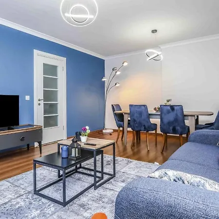 Flat With Balcony Close To Viaport Marina Tuzla Istanbul
