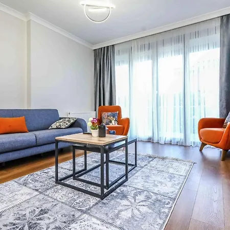 Flat With Balcony Close To Viaport Marina Tuzla *