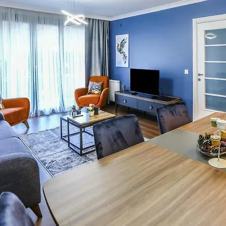 Flat With Balcony Close To Viaport Marina Tuzla Apartment Istanbul