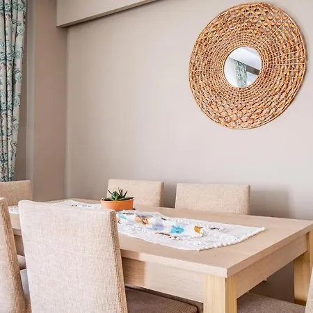 Vibrant Flat With Balcony In Maltepe Apartment Istanbul
