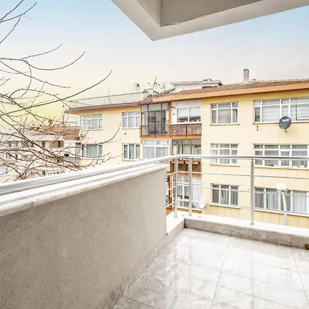 Apartment Vibrant Flat With Balcony In Maltepe Istanbul