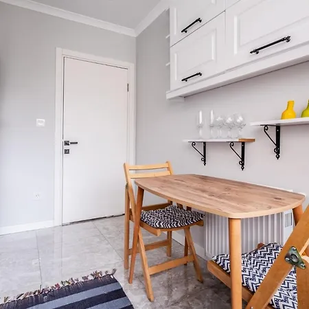 Apartment Vibrant Flat With Balcony In Maltepe Istanbul