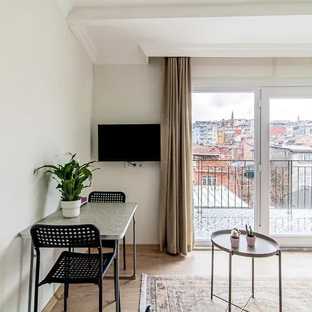 Studio Flat With Terrace In Balat Fatih Estambul