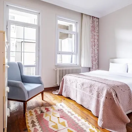 Centrally Located With Balcony In Sisli *