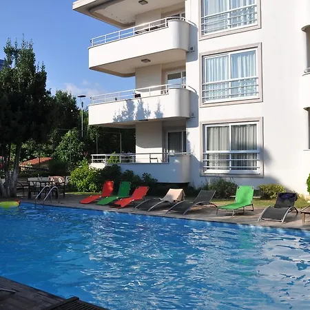 Hotel Island 2*