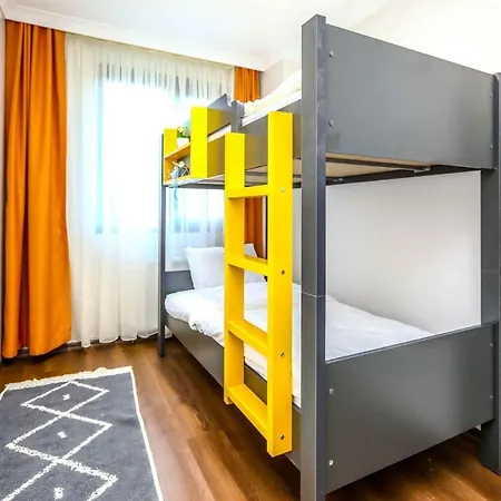 Apartment Flat With Balcony Close To Viaport Marina Tuzla Istanbul