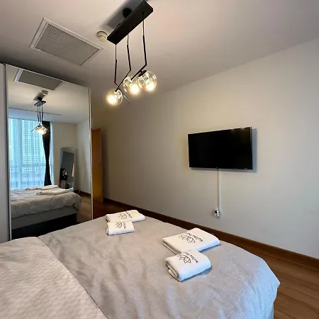 Bright 3 Bedroom & 2 Bath In Mashattan Residence, Maslak Sariyer Daire *