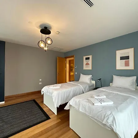 Bright 3 Bedroom & 2 Bath In Mashattan Residence, Maslak Sariyer Daire İstanbul
