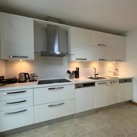 Daire Bright 3 Bedroom & 2 Bath In Mashattan Residence, Maslak Sariyer *