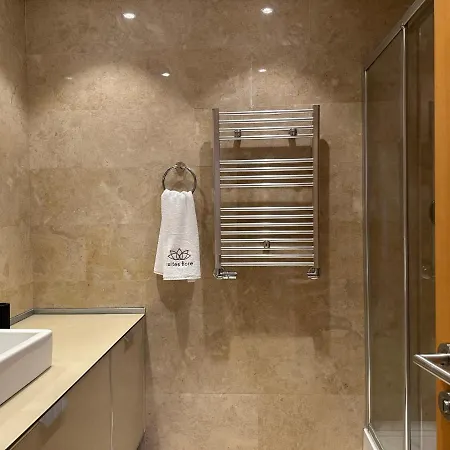 Bright 3 Bedroom & 2 Bath In Mashattan Residence, Maslak Sariyer İstanbul