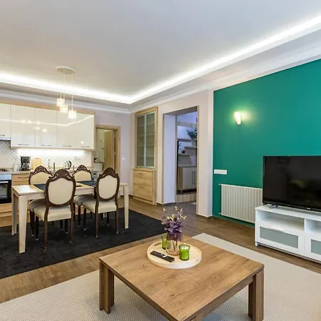 Sleek And Central Flat In Nisantasi شقة *