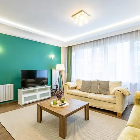Sleek And Central Flat In Nisantasi شقة
