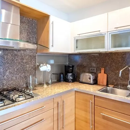 Flat With Terrace Near Istiklal Street Apartment *