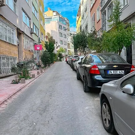 Aliya No1-new Close To Taksim *
