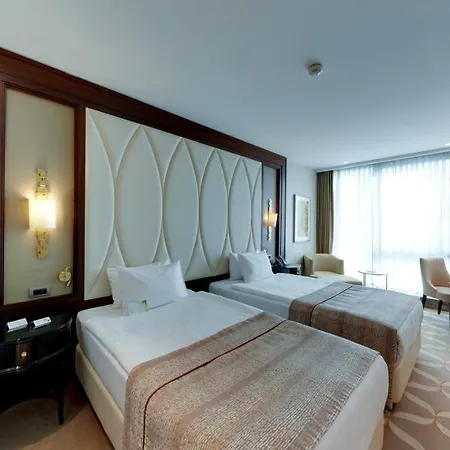 Elite World Grand Basin Ekspres Estambul