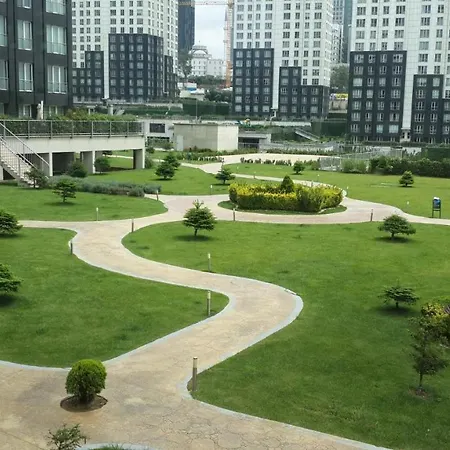 Bright 3 Bedroom & 2 Bath In Mashattan Residence, Maslak Sariyer Daire