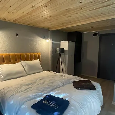 Apartment Demirtas House *