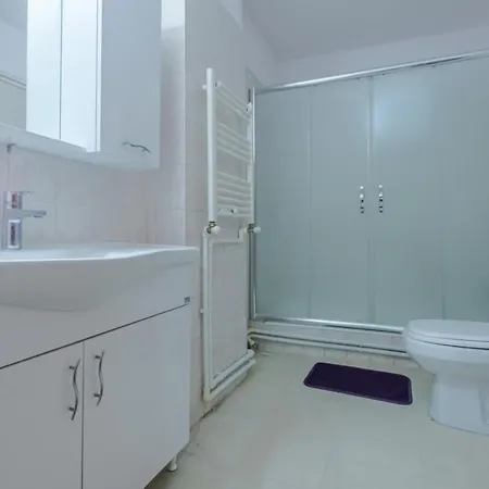 Apartment Flat 800 M To Cevahir Mall In Sisli