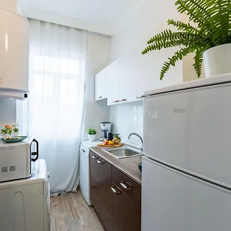 Colorful Flat With Excellent Location Near Trendy Attractions In Kadikoy * Istanbul
