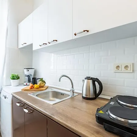 Colorful Flat With Excellent Location Near Trendy Attractions In Kadikoy Apartment