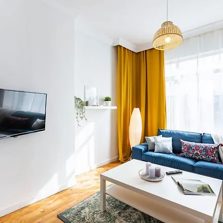 Apartment Colorful Flat With Excellent Location Near Trendy Attractions In Kadikoy *