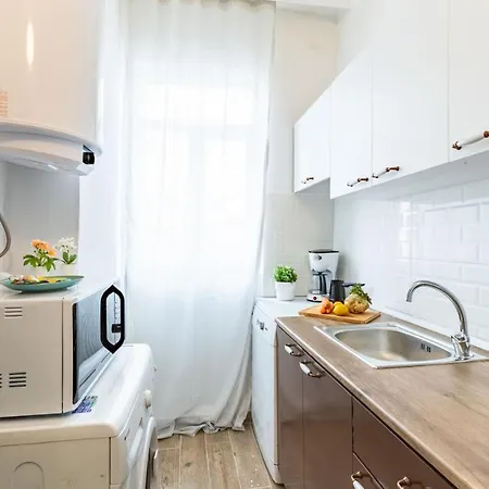 Colorful Flat With Excellent Location Near Trendy Attractions In Kadikoy * Istanbul