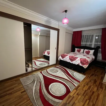 Apartment Large 4-bedroom Gem Behind Cevahir Mall, Sisli *