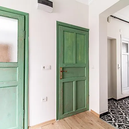 Apartment In Balat Fatih With Central Location *