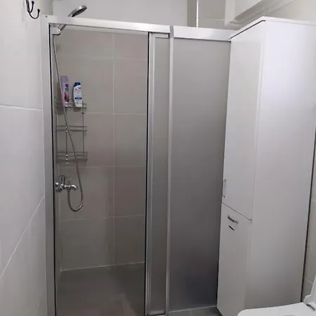 Istanbulda Merkezi Konum, Muestakil Bina بيت للعطل