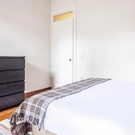 Apartment Centrally Located With Balcony In Sisli