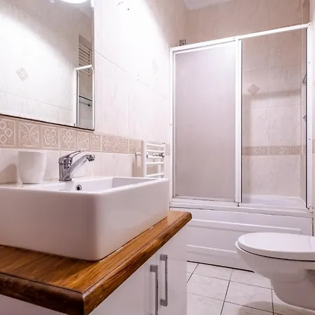 Centrally Located With Balcony In Sisli Istanbul