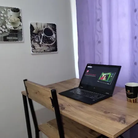 Homestay Feeling At In Center 5 Minutes Walk To The Atakoey Metro Station & Metrobus Istanbul