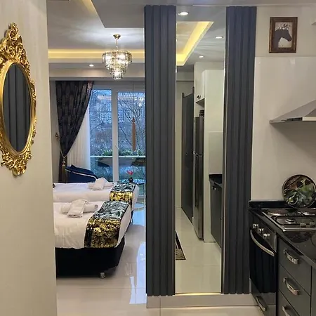 Deluxe Golden Horn
