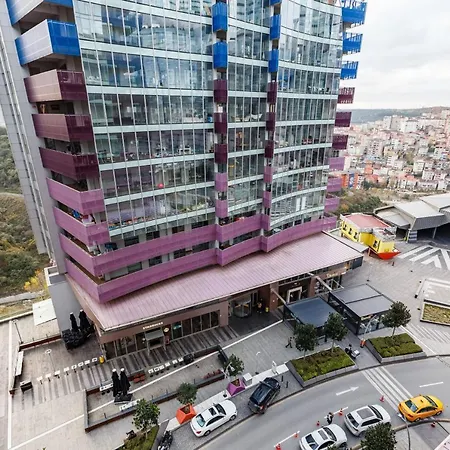 Modern Studio Flat With City View In Sariyer Apartment