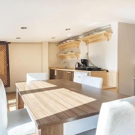 Flat Close To Taksim Square In Beyoglu Apartment