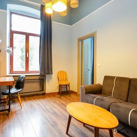 Babel Apartment *