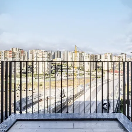 Flat With Balcony In Umraniye