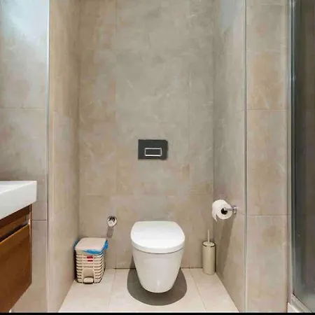 2 With Pool Apartment Istanbul