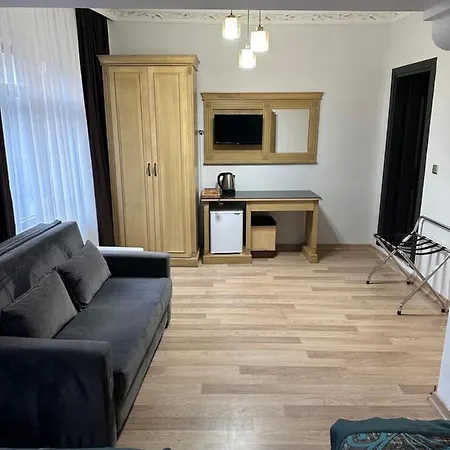 Blue Tuana Old Ξενοδοχείο 3*