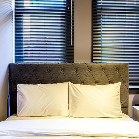 Sleek Studio Flat Close To Kennedy Avenue In Fatih * Istanbul