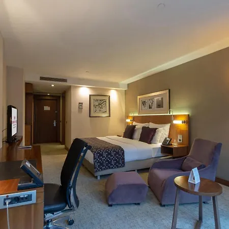 Crowne Plaza Istanbul Harbiye By Ihg Hotel
