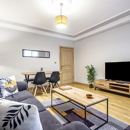 Apartment Flat Near Shopping Malls In Kagithane *